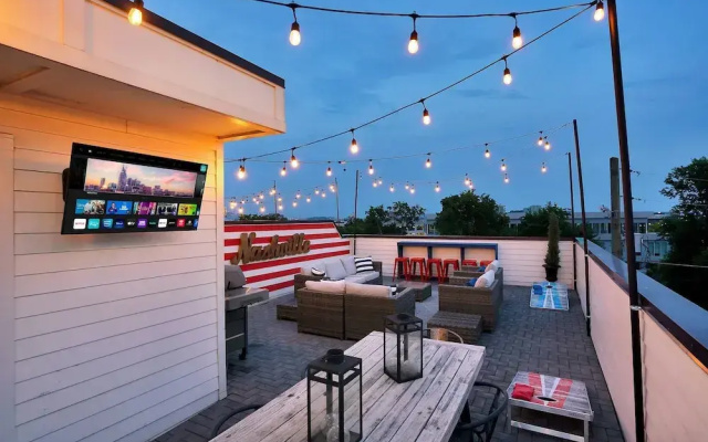 Ultimate Rooftop Double Games BBQ Skyline Views