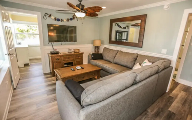 2518 Estero