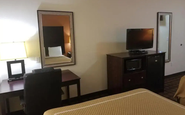 Executive Inn & Suites