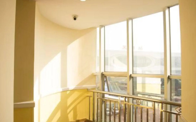 Rui Bai Cloud Hotel Home Inn (Wuhu Railway Station Branch)