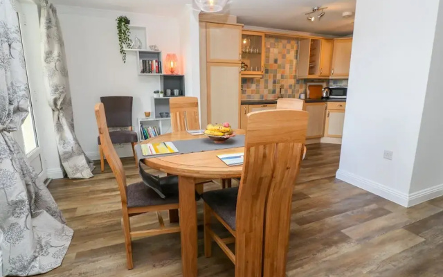 14 Melvill Court