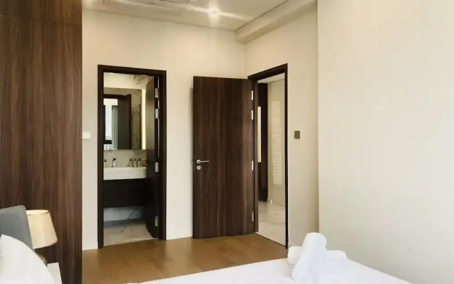 DongDong Apartment The Metropole