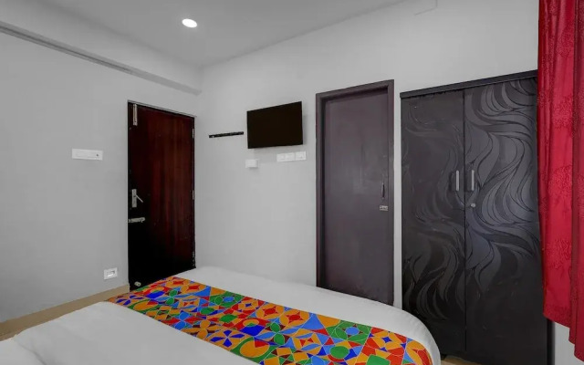 Fabhotel Pavis Inn