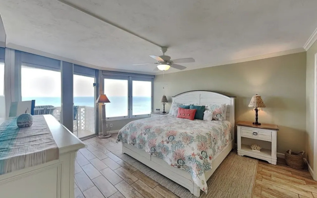 Oceanside Retreat 804-805