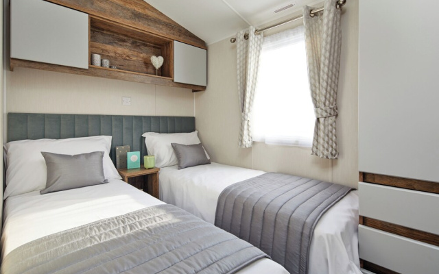 Island Breeze - Hayling Island
