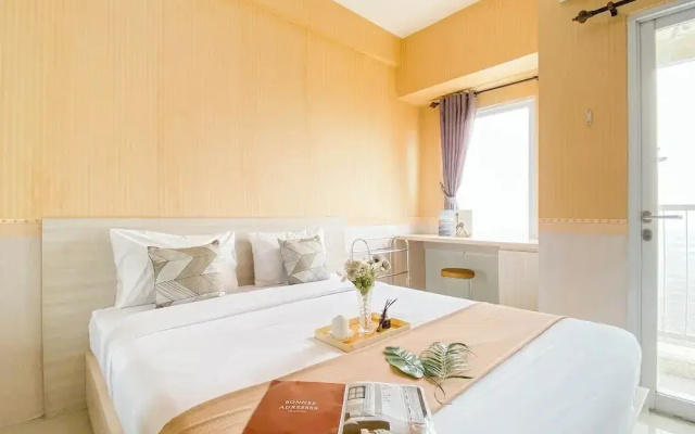 Relaxing Studio at Tamansari Mahogany Karawang Apartment
