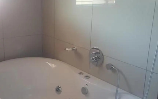 Fa Trez Guest House and Spa