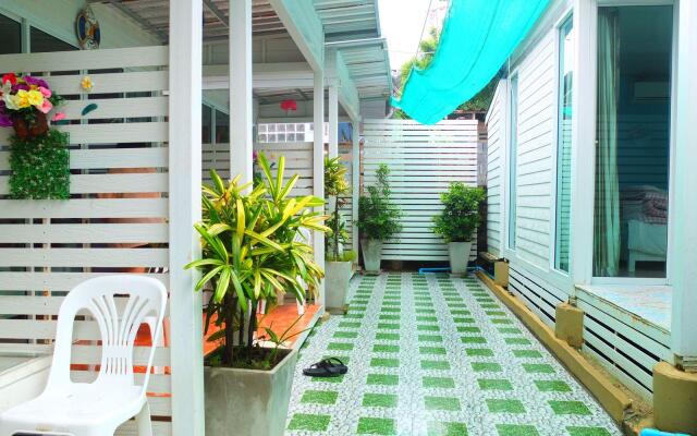 Отель Lom Talay Resort at Koh Larn вид на фасад