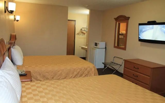 Eco-Lux Inn
