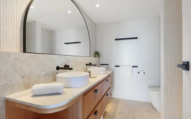 Surfers Paradise Stay With Resort-style Amenities