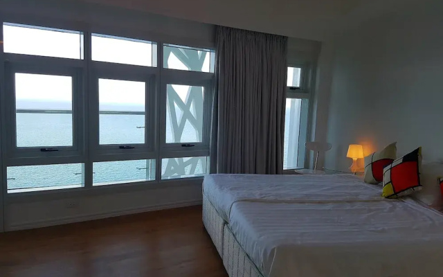 Amazing Seaview Arterra Penthouse