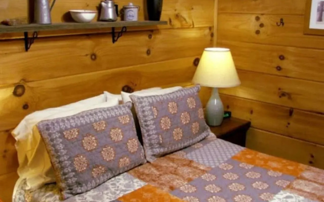 Linville River Log Cabins