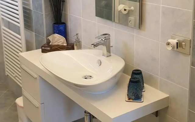 B&B Relief