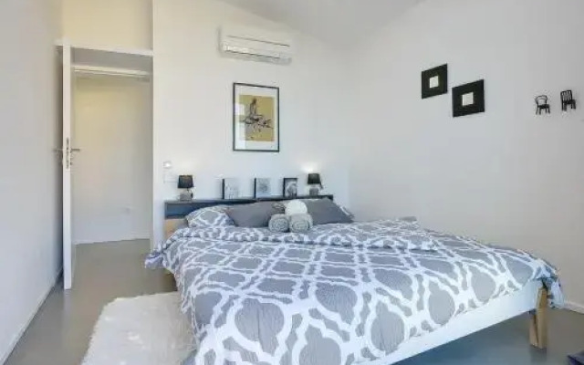Villa Yania