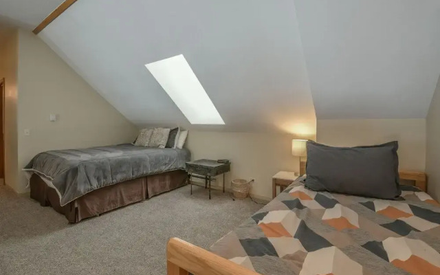 Pines 2128