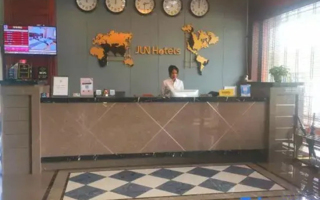 Junyi Apartment Hotel (Pingyuan Highway Intersection)