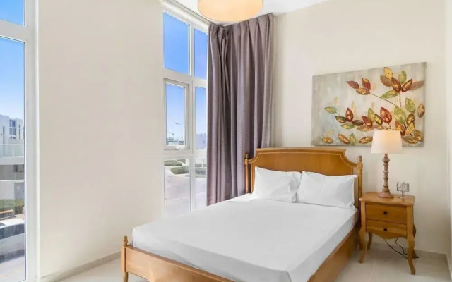 Modern 3BR townhouse in Damac Hills 2
