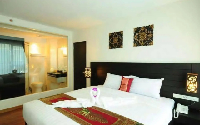 Boss Suites Nana Hotel