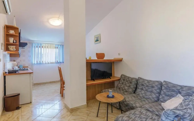 Awesome Home in Barban-rebici With Wifi and 2 Bedrooms