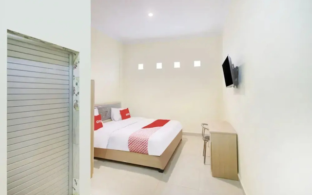 252 Royal Homestay By OYO