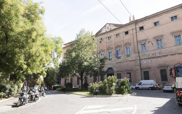 Piazza dei Tribunali