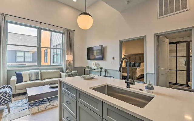 Modern Downtown Birmingham Condo w/ Rooftop Access