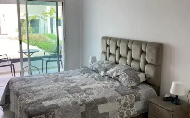 Lovely 4-Bedroom Condo with Pool