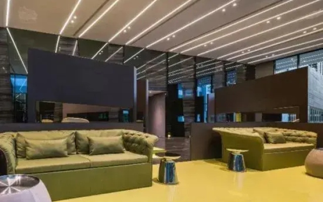 The BASE Central Pattaya by Tai Youzai