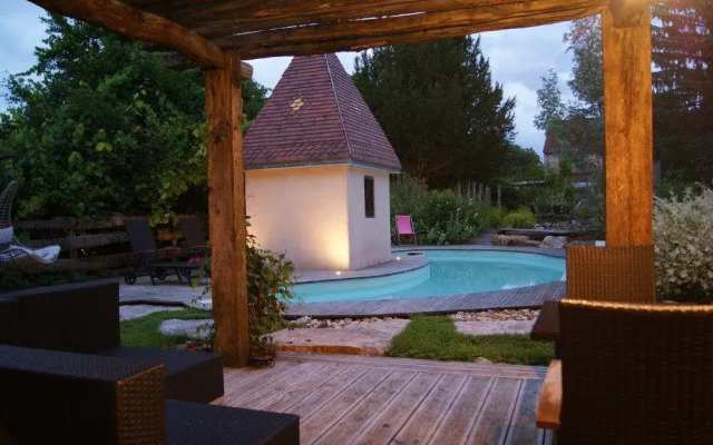 Gite De Pierre et de Lumière