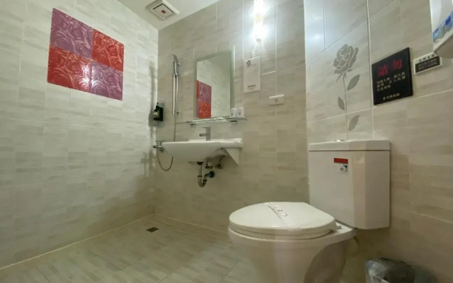 Huaxiang Hotel - Zuoying
