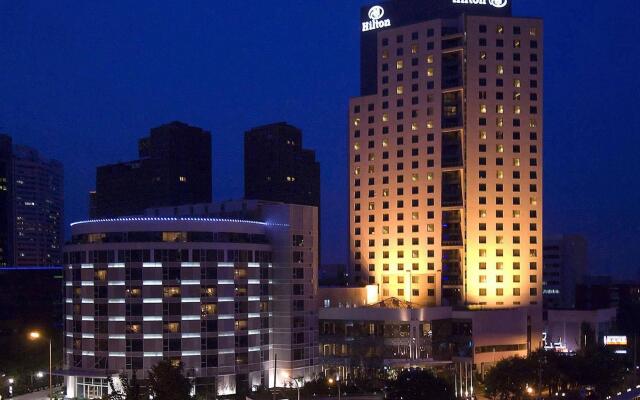 Отель Hilton Beijing вид на фасад