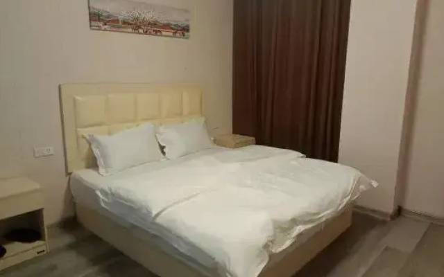 Lanteng Boutique Hotel (Huainan Longhu Park)