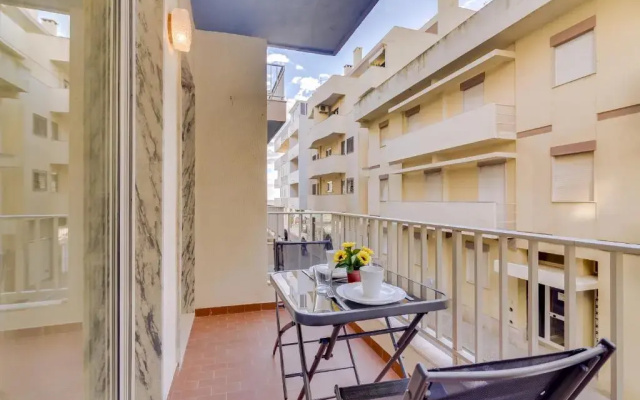 Jaune - 50 meters to the beach - Quarteira