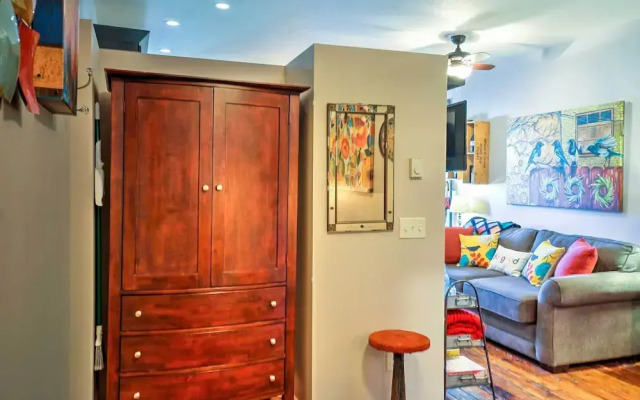 Walkable Studio Apartment in Downtown Livingston!