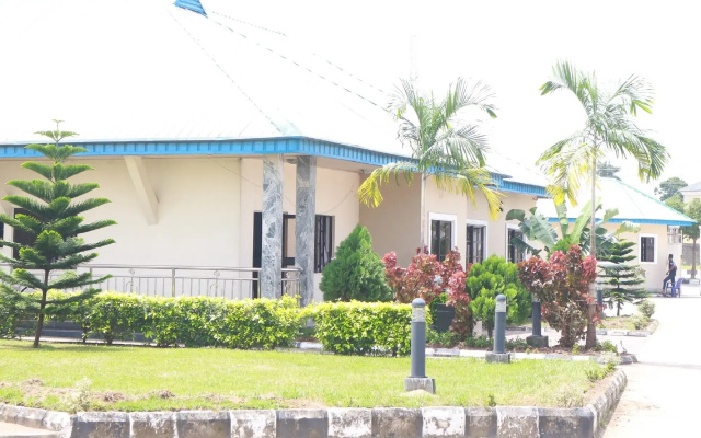 L & L Executive Hotels and Suites