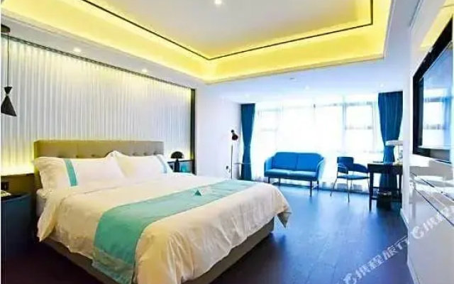 Xana Hotelle Wuhan Lingjiao Lake Wanda Plaza Branch