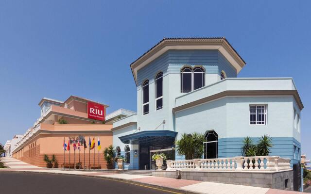 Hotel Riu Garoé вид на фасад