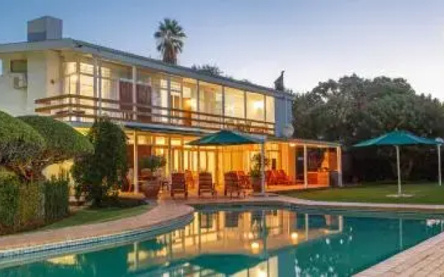 Le Rouxs Guest House