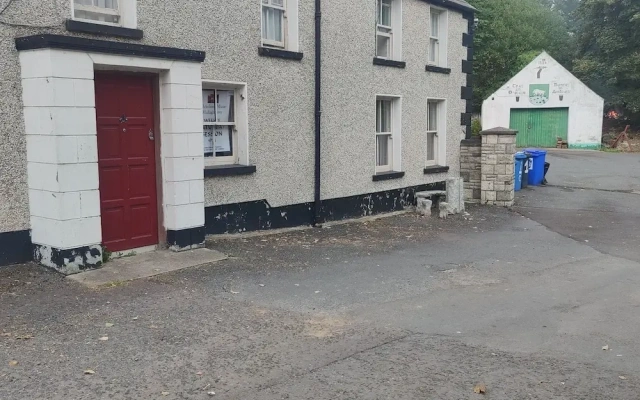 Lovely 4-bed Property in Mullaghbawn