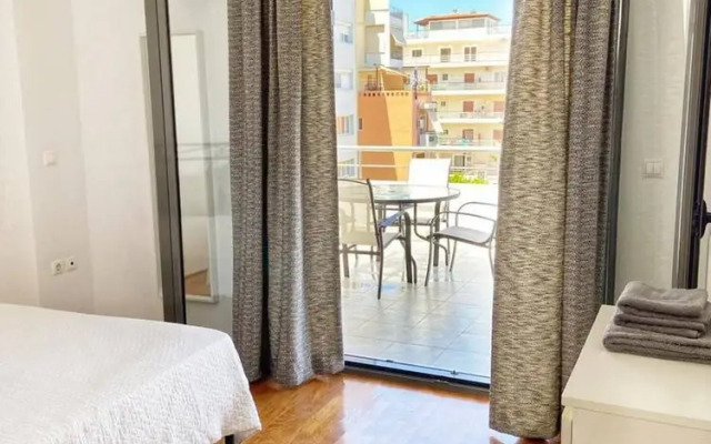 Seaside Apartment, Walking Distance To The Beach