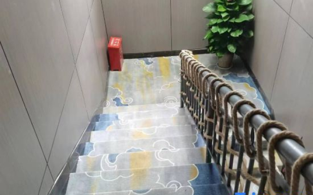 Hangcai Nationality Hotel (Kunming International Changshui Airport)