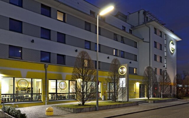B&B Hotel München City-Nord вид на фасад