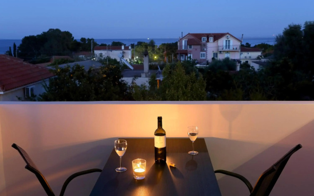 Natalie S Hotel Apartments