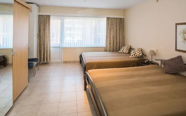 Apartment With 1 Bedroom and Direct sea View