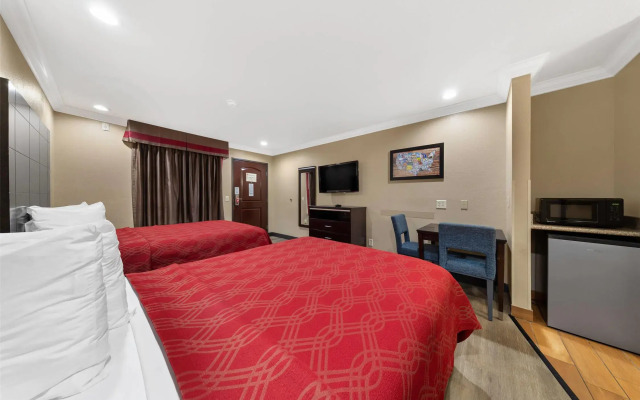 Econo Lodge Inn & Suites Escondido Downtown