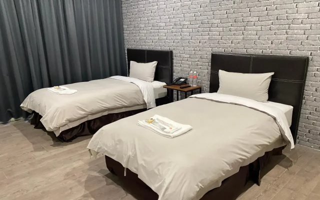 Saint Hostel