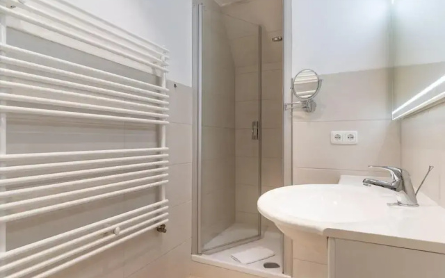 Apartment mit Kamin in Einer Eigentumswohnung