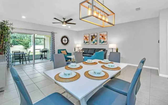 Super Boho Chic Stylish Blend Near Disney