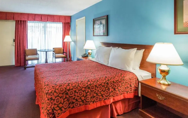 Days Inn Stroudsburg