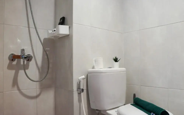Comfortable And Strategic Studio Apartment Evenciio Margonda
